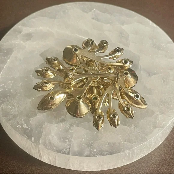 ☀️SOLD☀️ Beau Vintage Floral Brooch with Amber and Brown AB Stones Unsigned - Picture 2 of 5